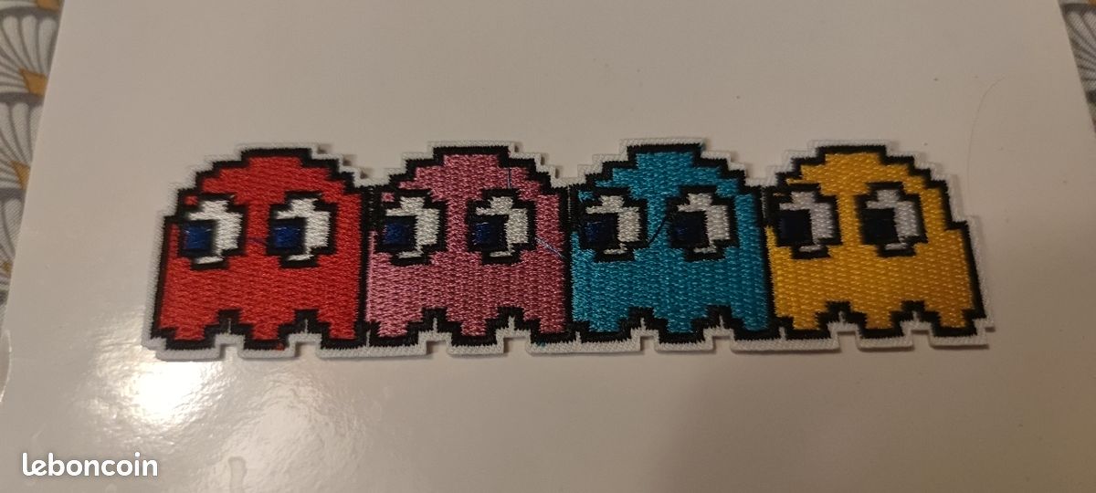 Patch écusson thermocollant en forme de fantômes de Pac-Man (image 1)