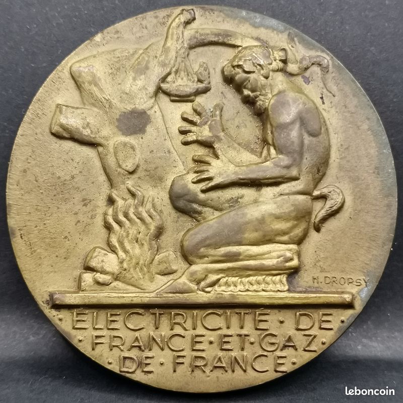 Ancienne médaille de Travail électricité de France et gaz de France