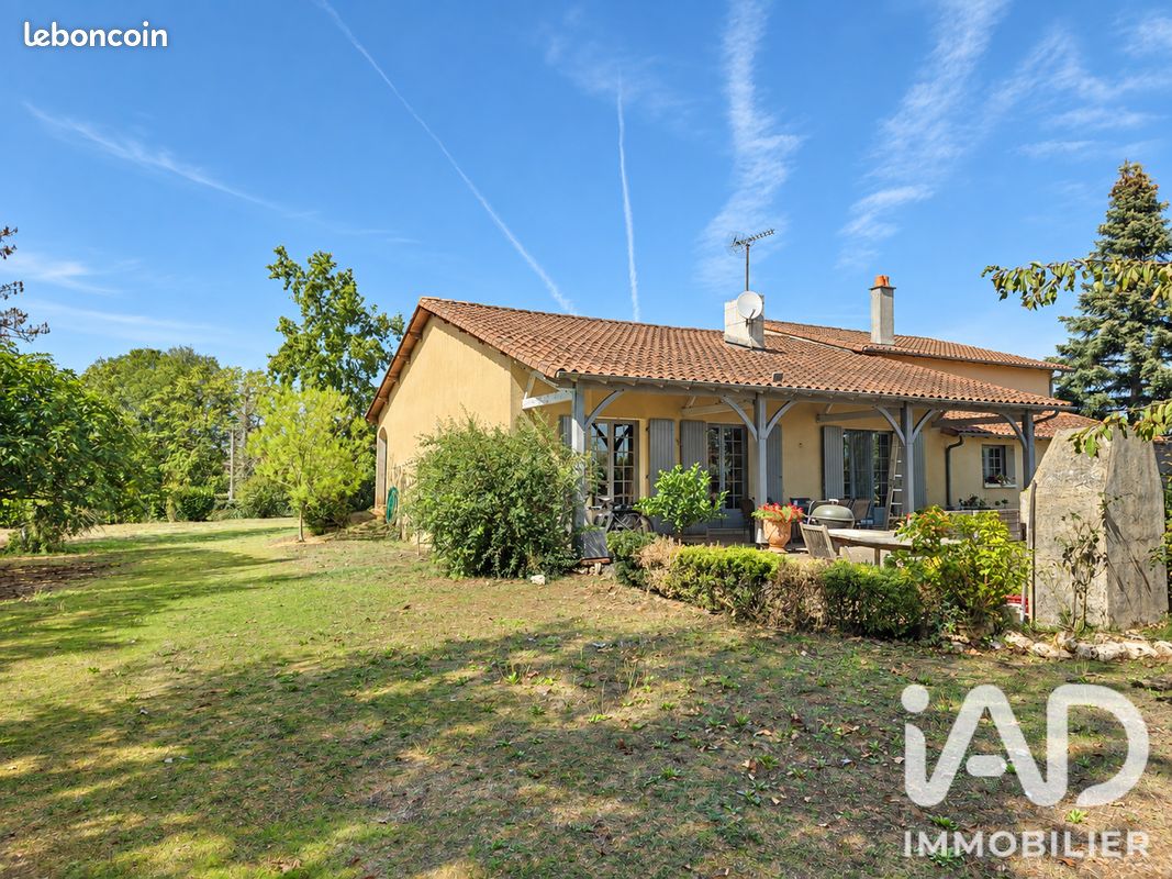 Maison 7 pièces 201 m² · à Fressines · 201 m² · 315 000 €