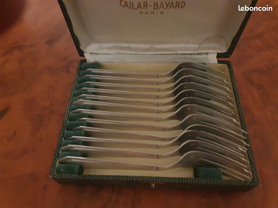 18 Couverts à Poisson Caillard Bayard – 9 Couteaux + 9 Fourchettes – Métal Argenté