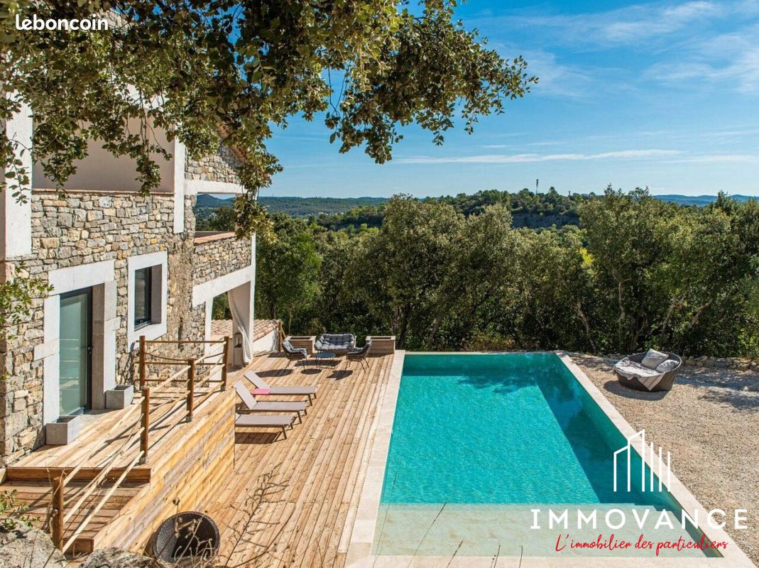 Maison 10 pièces 385 m² · à Saint-Mathieu-de-Tréviers · 385 m² · 1 895 000 €