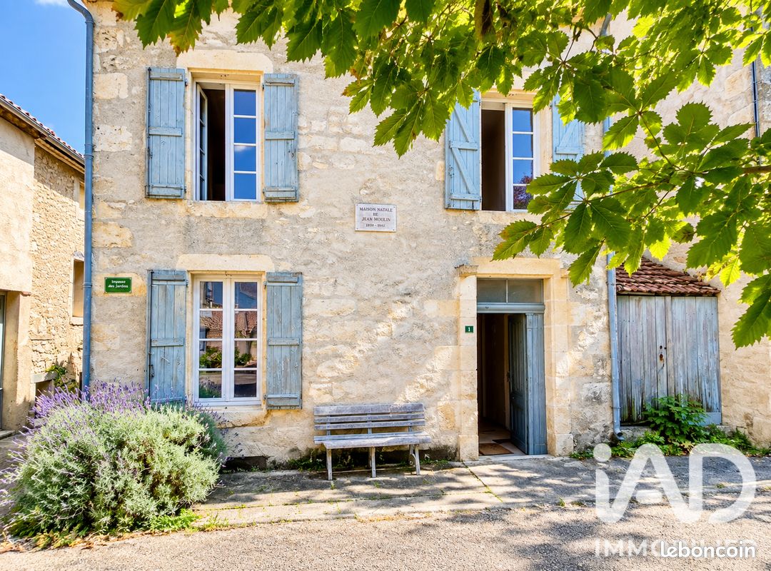 Maison 7 pièces 196 m² · à Lamontjoie · 196 m² · 170 000 €