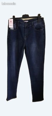 Pantalon Jean neuf magasin U neuf 44 (image 4)