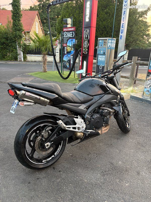 Suzuki gsr600 a2 (image 1)