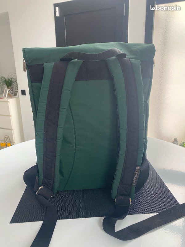 Sac à dos Chevignon Vintage année 90 Très bon état général (image 2)