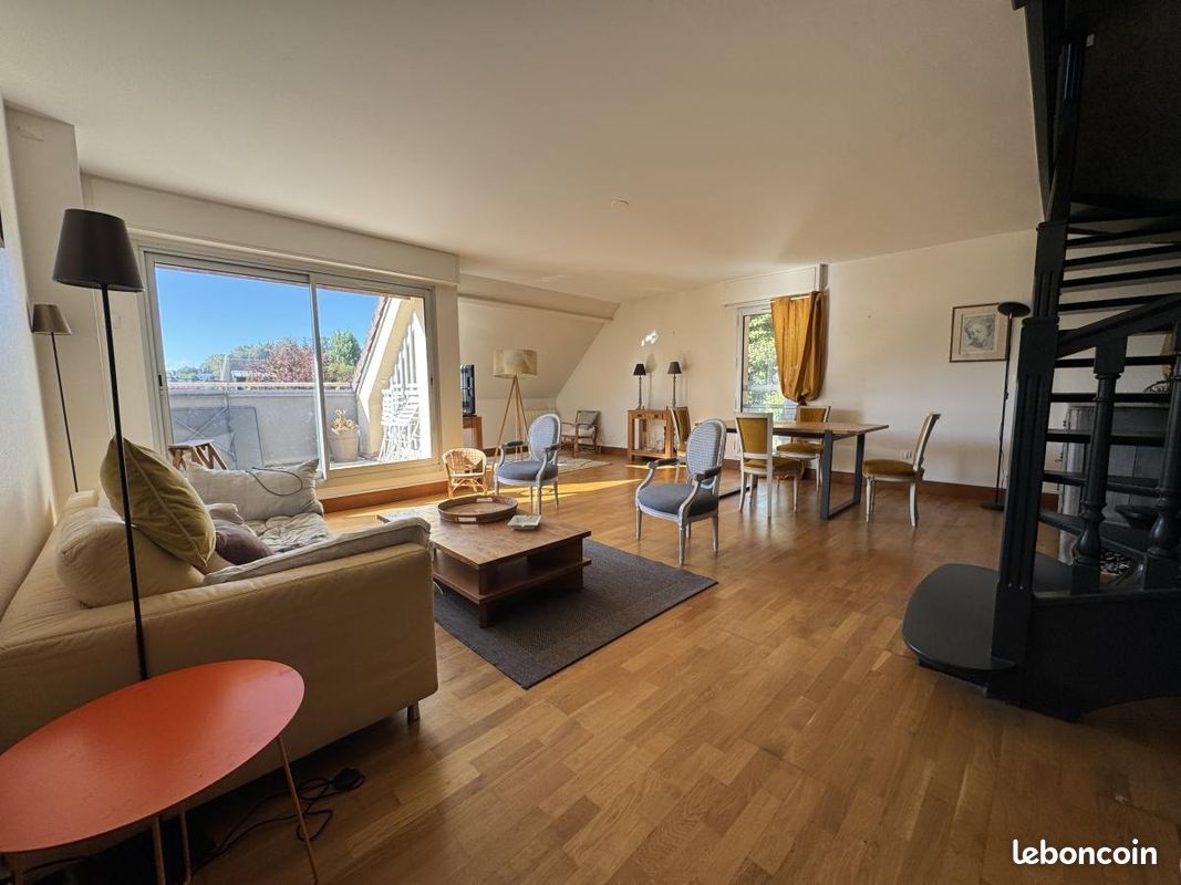 Appartement 5 pièces 110 m² · à Mont-Saint-Aignan · 110 m² · 330 000 €