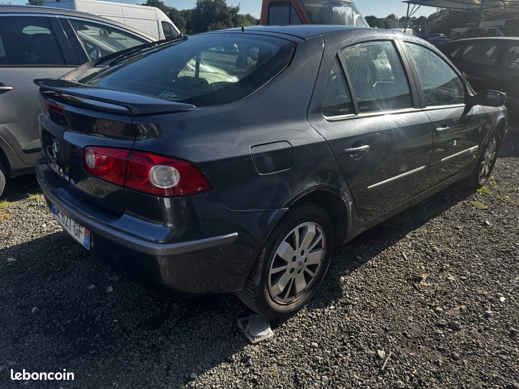 Renault laguna pack authentique 1.9dci 110 2007 (image 4)