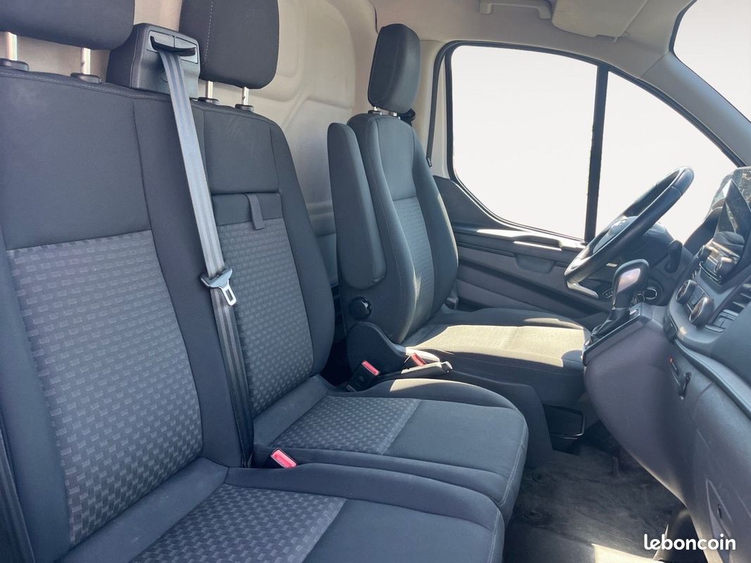 Ford transit custom fourgon 340 l1h1 1.0 ecoboost 120 phev limited (image 9)