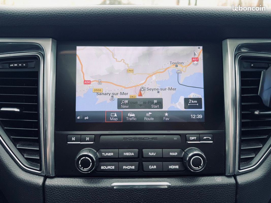 Porsche Macan 2.0L 252CH PDK + TOIT OUVRANT + SUIVI PORSCHE + SIEGES CHAUFFANTS/ELEC + CAMERA DE RECUL + GARANTIE 12 MOIS (image 41)