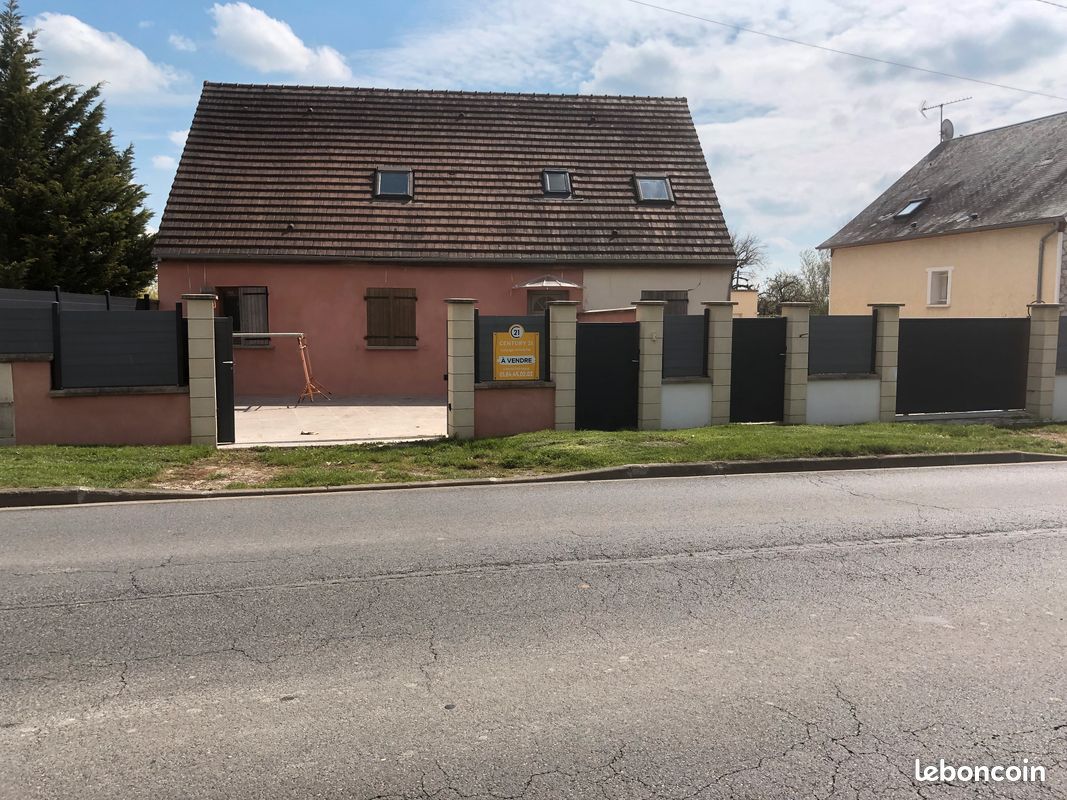 Maison 7 pièces 140 m² · à Beaumont-du-Gâtinais · 140 m² · 129 000 €