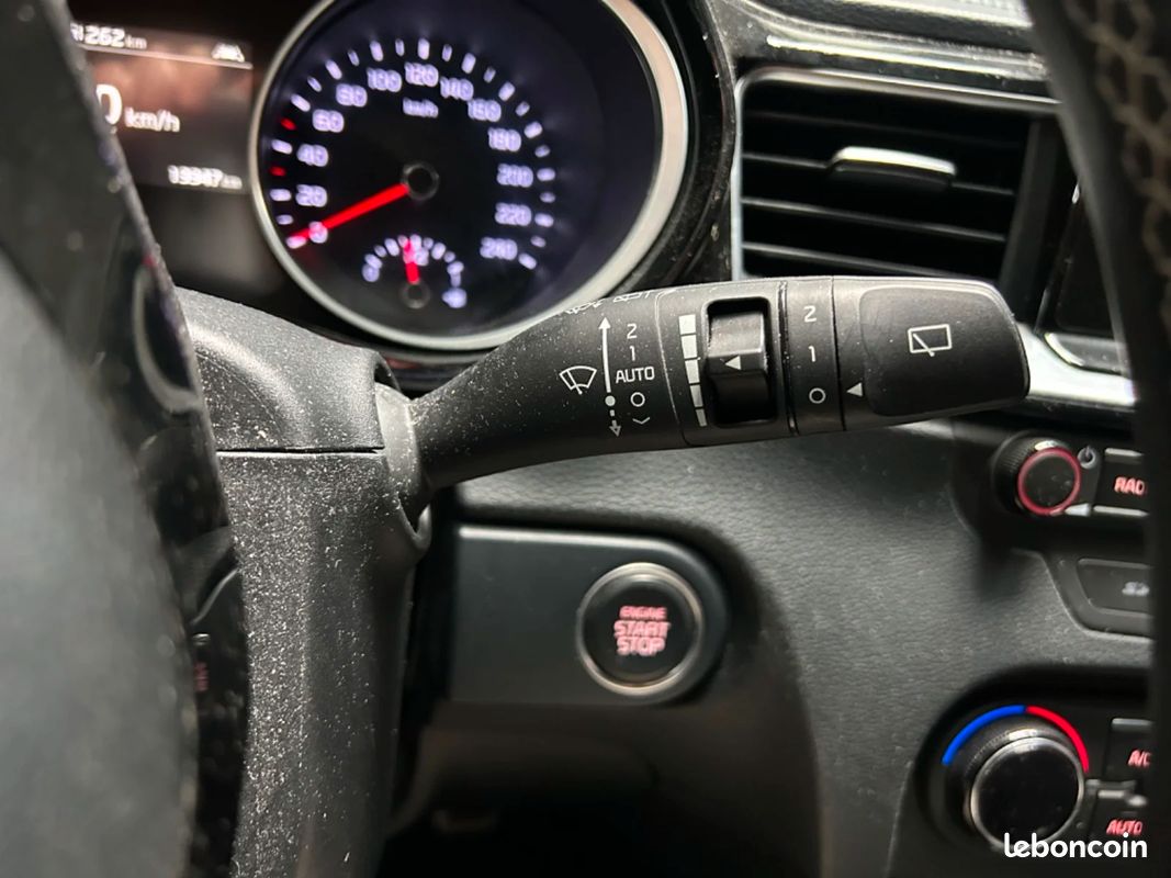 KIA PROCEED 1.4 T-GDI 140 ch ISG BVM6 GT Line Premium (image 38)