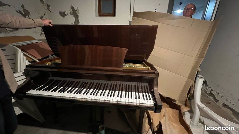 Piano demi-queue Schimmel année 60 (image 2)