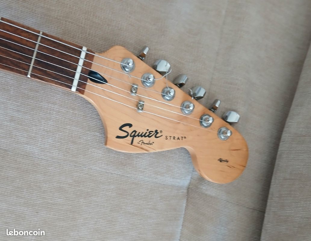 Guitare Squier Strato upgradée EMG DG20 (image 3)