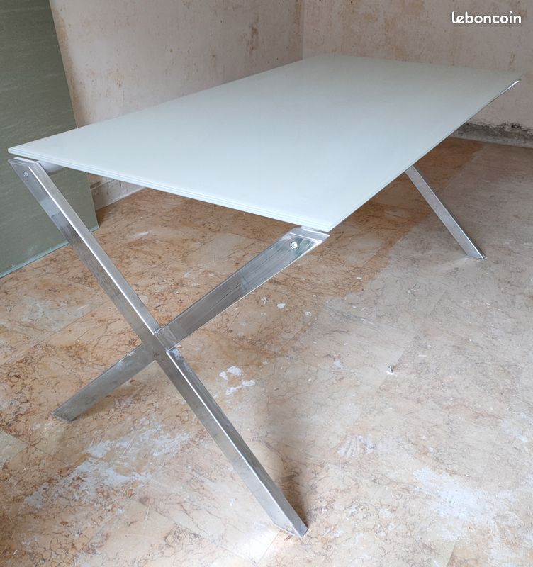 Bureau (image 1)
