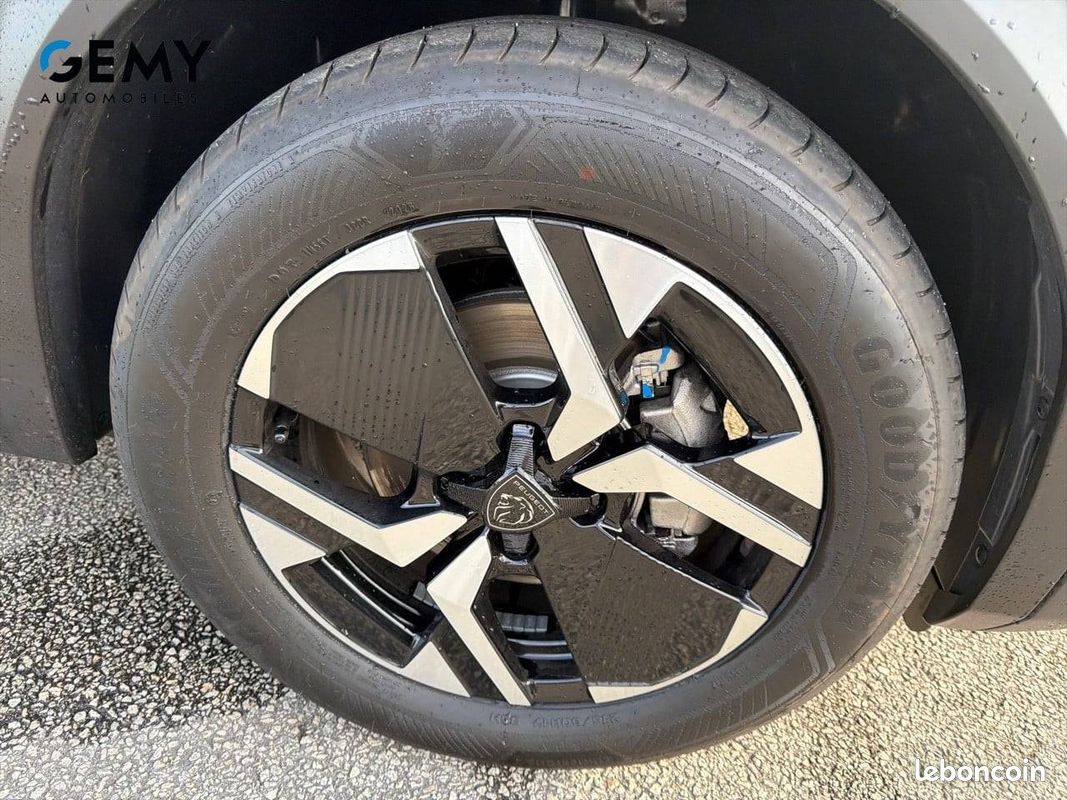 PEUGEOT 2008 Electrique 54 kWh 156 ch Allure (image 19)
