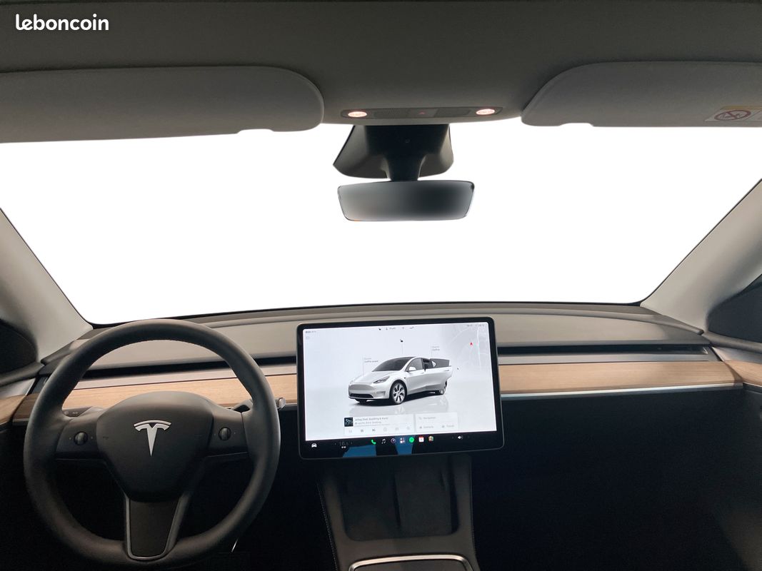 Tesla Model Y 2024 Long Range RWD - Véhicule d'occasion certifié (image 6)