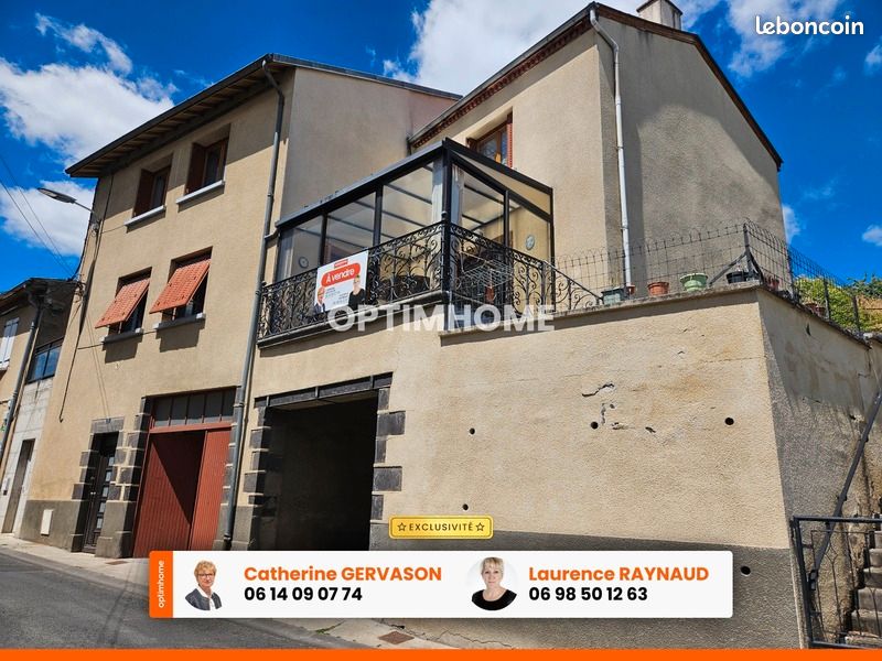 Maison 8 pièces 165 m² · à La Roche-Blanche · 165 m² · 190 000 €