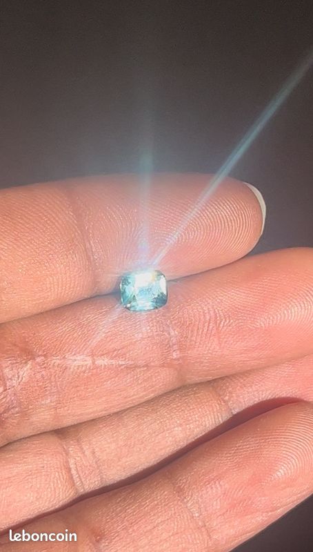 Saphir Bleu Naturel De Madagascar – 5,7 X 4,7 Mm – 0,75 Ct – Chauffé