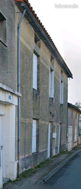 Maison 5 pièces 100 m² · à Moncoutant-sur-Sèvre · 100 m² · 650 €