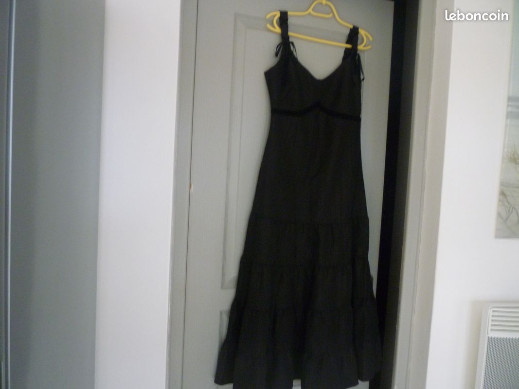 Robe noire longue pour fetes (image 1)