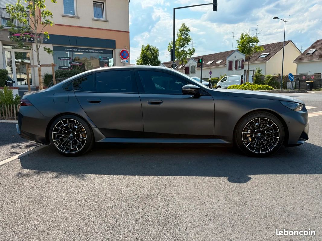 BMW M5 4.4 V8 PHEV 727ch / GMK / PACK CARBON (image 9)