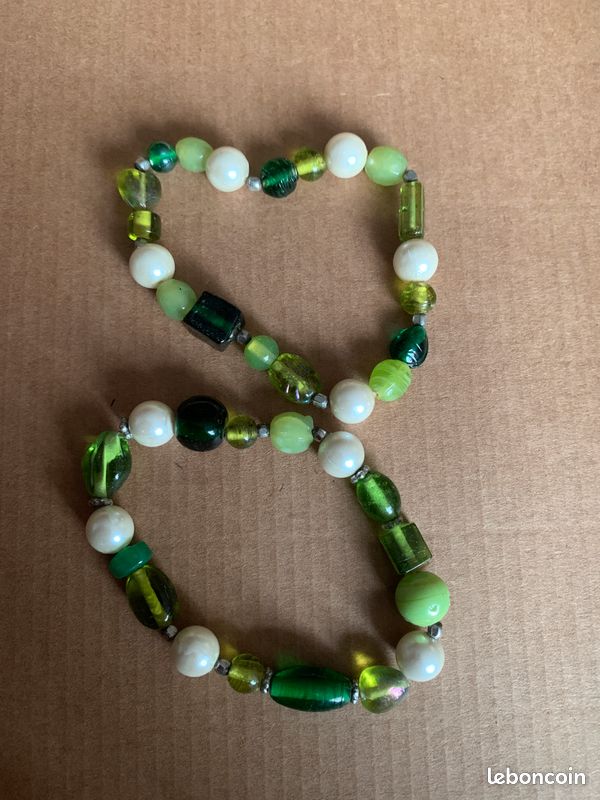 Bracelets (image 1)