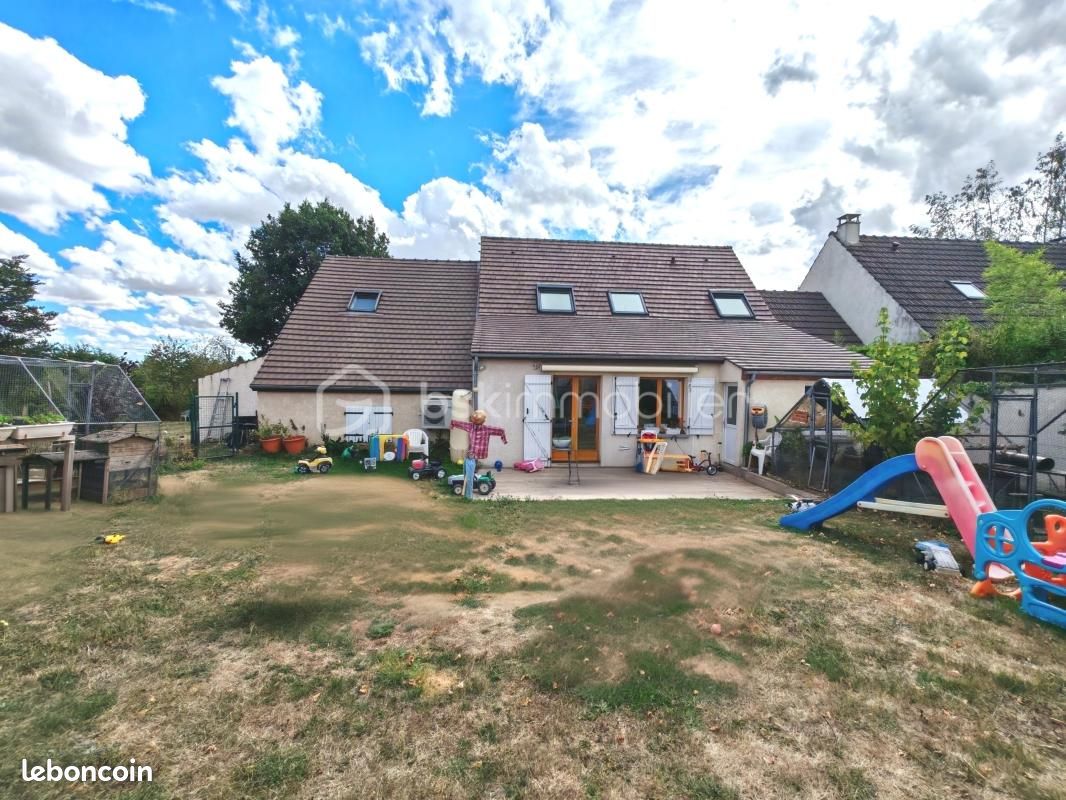Maison 7 pièces 173 m² · à Coulommiers · 173 m² · 349 000 €