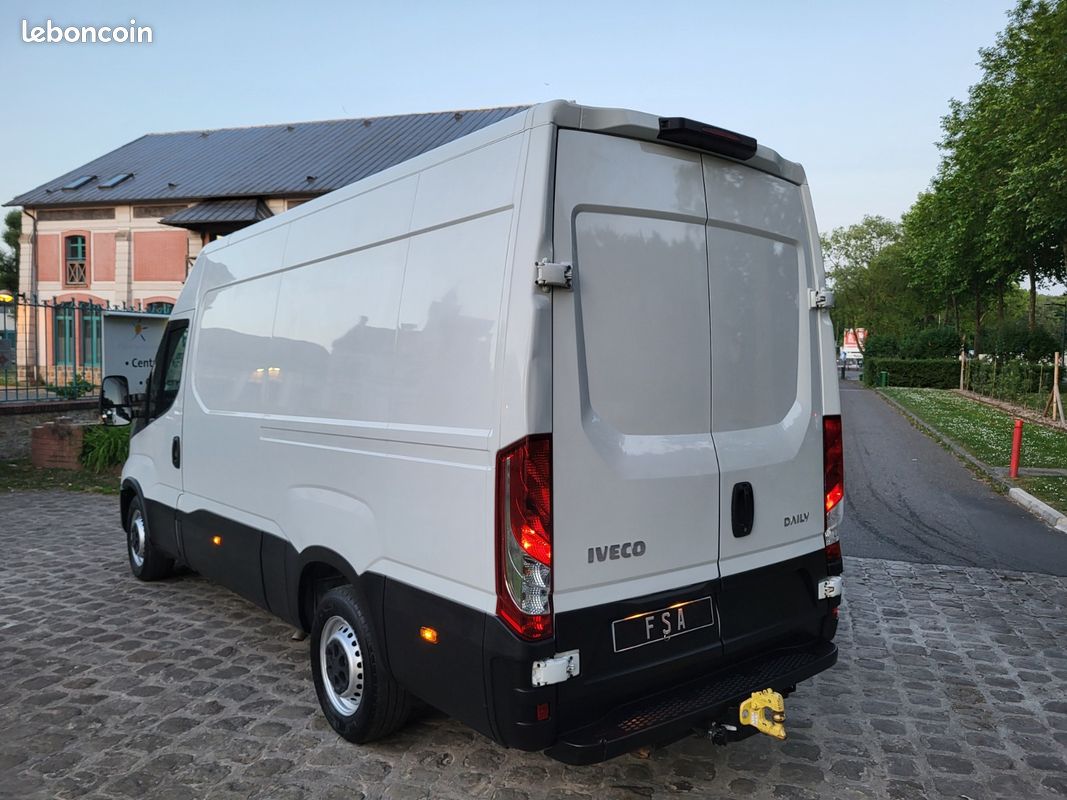 Iveco daily fourgon gn 33 s 14s v12/p h2 quad-leaf bvm6 (image 8)
