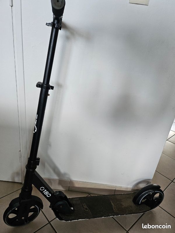 Trotinette OZE 0180 (image 1)