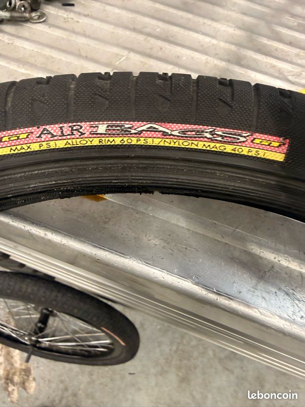 Pneu BMX GT AA Pro Course Compound, 20 X 2.125, Old School, Années 90/00