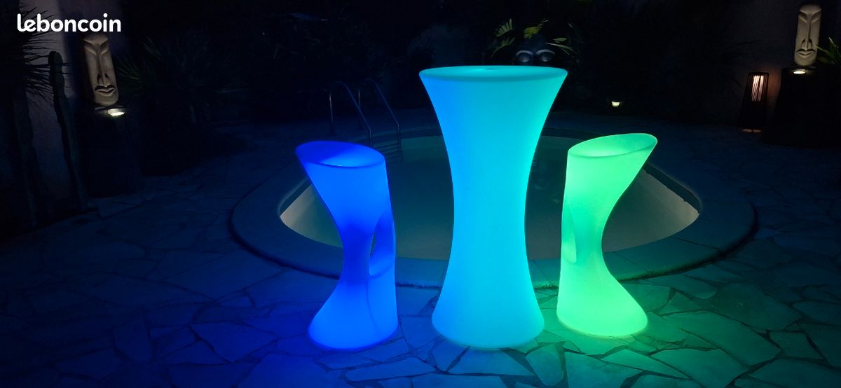 Table haute et tabourets à LED (image 7)