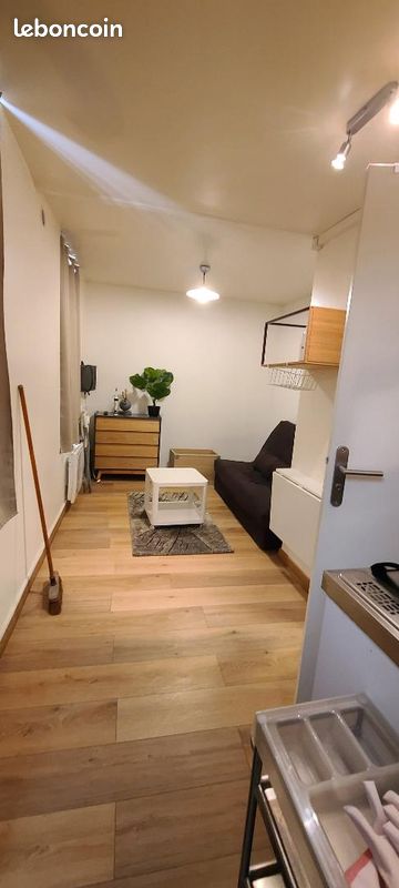 Appartement 2 pièces 14 m² · à Paris · 14,4 m² · 700 €/mois