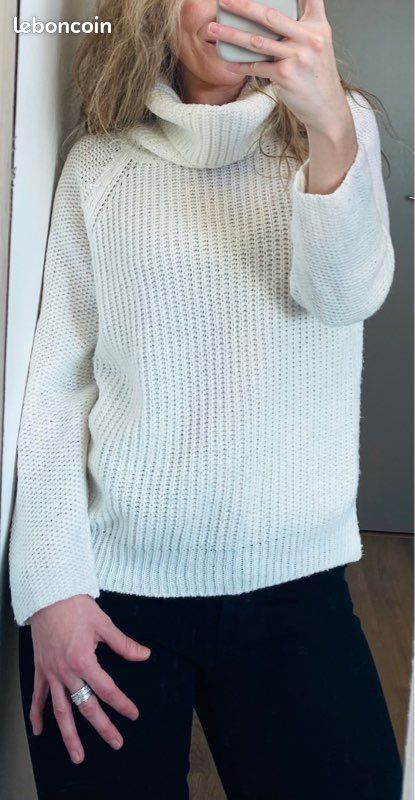Pull blanc col roulé (image 2)