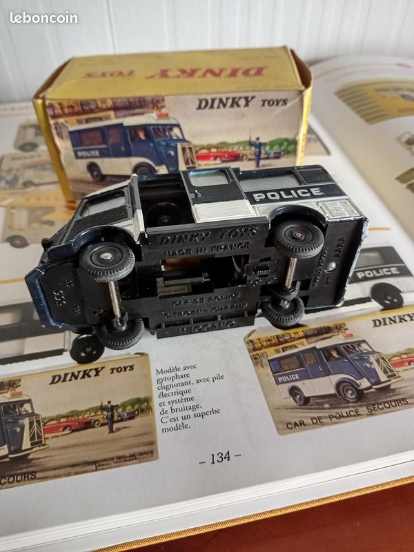 Dinky toys Spain- Simca 1100 police, neuf en boite ref 1540 , Vente aux enchères : Jouets - Trains - Poupées - Automates