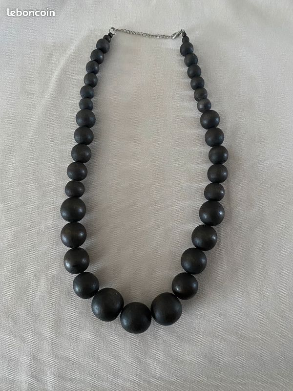 Collier (image 1)