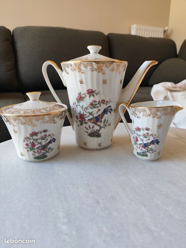 Trois pièces de service à café / thé Porcelaine Chauvigny F.D - Oiseau de paradis (image 1)