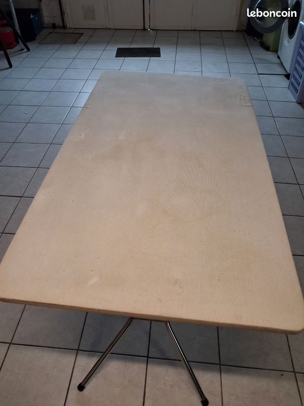 Table de travail de couturière (image 2)