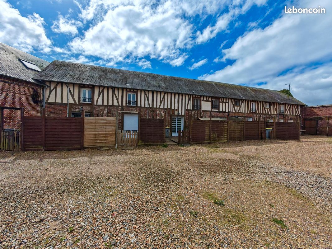Immeuble 20 pièces 500 m² · à Lafraye · 500 m² · 777 000 €