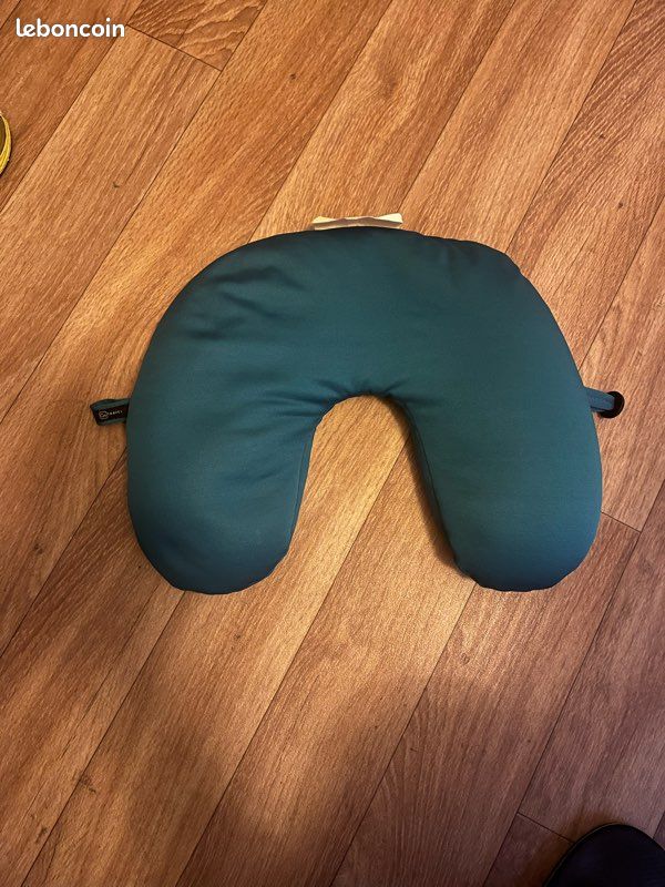 Coussin tour de cou (image 1)