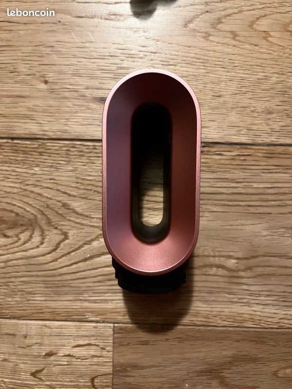 Vendu. Dyson airwrap i.d rose (image 8)