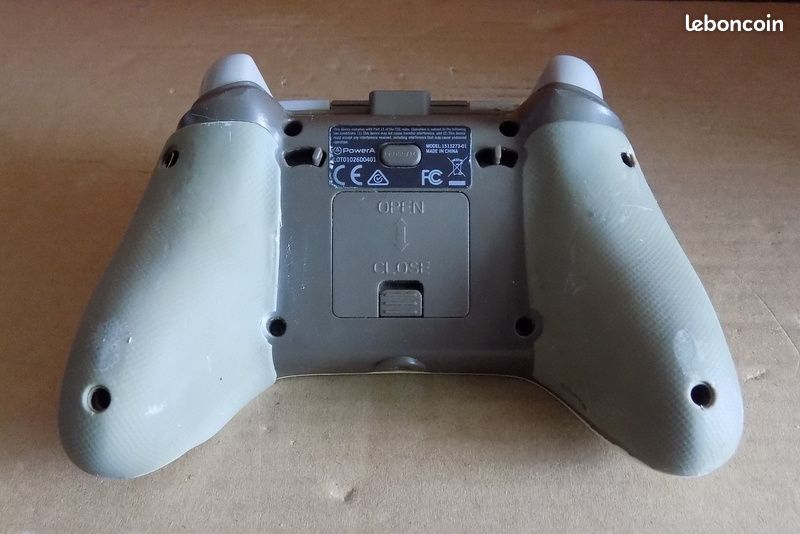 Manette filaire xbox one fusion blanche (image 7)
