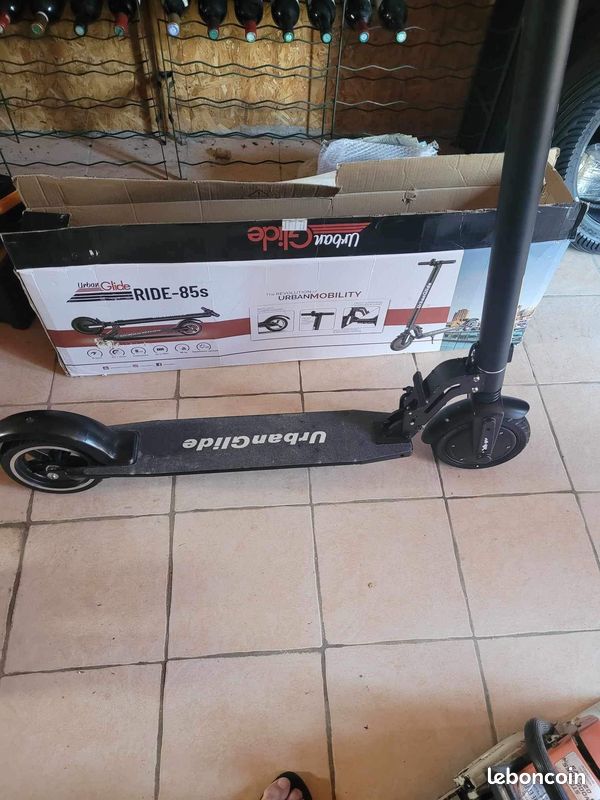 Trottinette électrique (image 1)