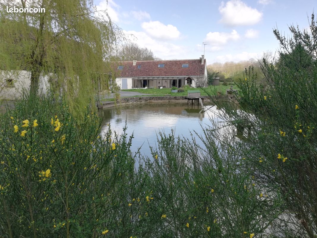 Maison 5 pièces 162 m² · à La Chapelle-du-Bois · 162 m² · 345 000 €