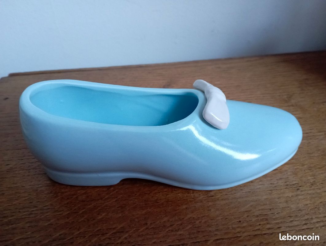 3 ravissants bibelots chaussures vintage (image 2)