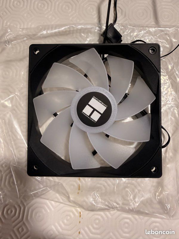Ventilateur Reverse Thermalright TL-C12RB-S V2 ARGB 1500tr/min (image 2)
