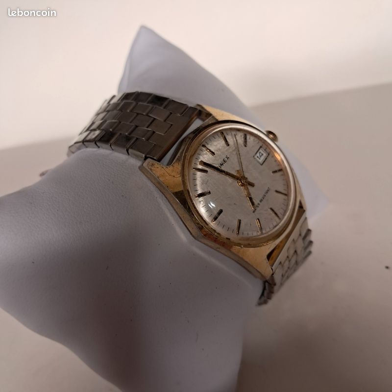 Montre Homme Celly Mécanique Vintage Années 70 – Boîtier Acier, Cadran Argenté, Occasion