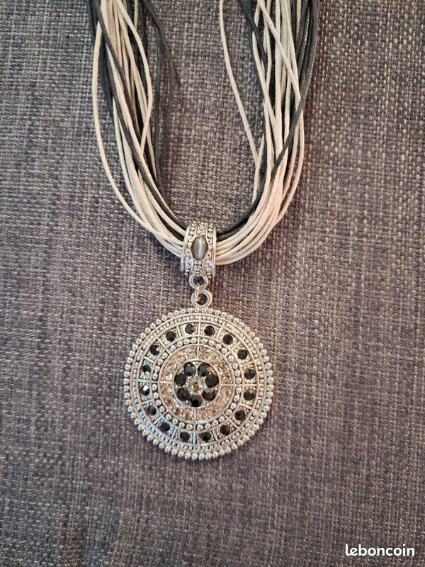 Collier vintage (image 2)