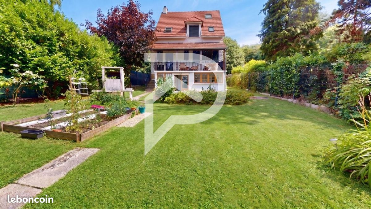 Maison 8 pièces 168 m² · à Marly-le-Roi · 168 m² · 895 000 €