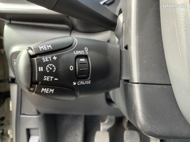 Citroen C3 1.2 PureTech 83ch S&S Live 120g (image 13)