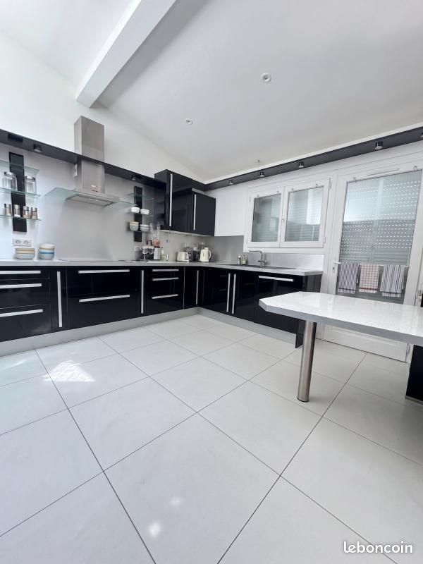 Maison 5 pièces 155 m² · à Lyon · 155 m² · 850 000 €